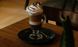 Cappuccino com chantily